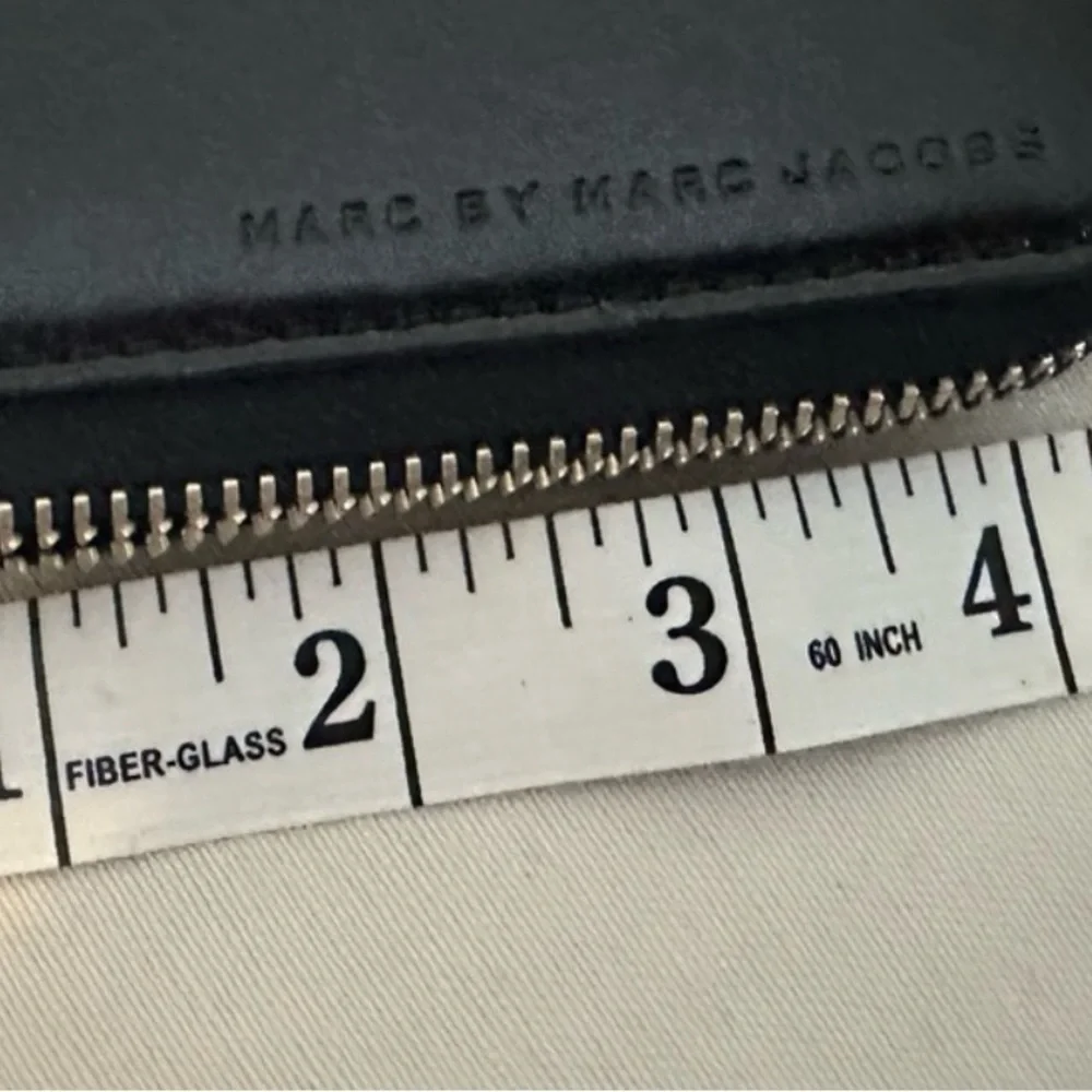 Marc By Marc Jacobs Black Leather Wallet - Picture 10 of 10